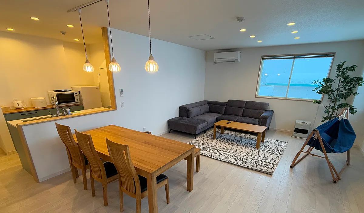 Current Resort East 室内