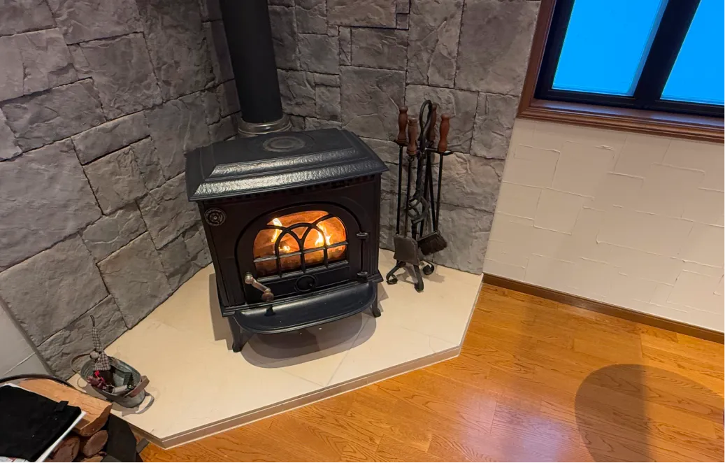 Current Resort West 暖炉